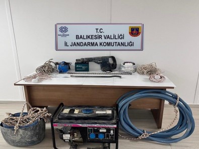 Balikesir'de Kaçakçilik Ve Organize Suç Operasyonunda 4 Tutuklama
