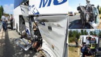 Elazığ'da korkunç kaza: Tur minibüsü yolcu otobüsüne çarptı yaralılar var