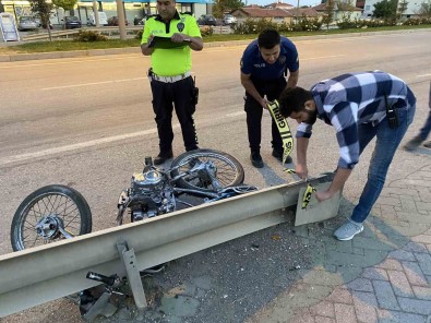 Konya'da Motosiklet Ile Otomobil Çarpisti Açiklamasi 1 Ölü