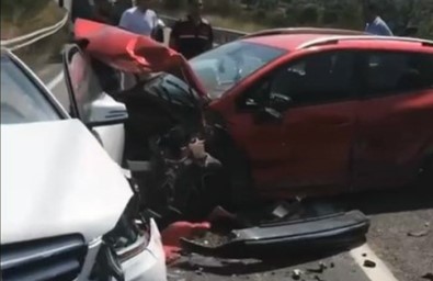 Milas'ta 5 Araçli Zincirleme Trafik Kazasi Açiklamasi 12 Yarali