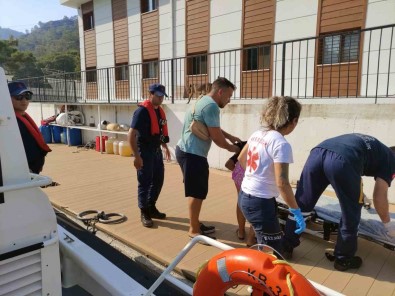 Teknede Yaralanan Vatandasin Tibbi Tahliyesi Gerçeklestirildi