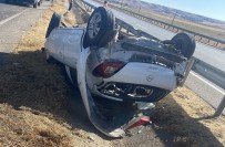 Otomobil Takla Atti, 2'Si Bebek 4 Kisi Yaralandi