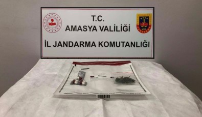 Suluova'da Jandarmadan Uyusturucu Operasyonu Açiklamasi 1 Gözalti