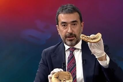 Hakan Han Özcan Ankara halkını uyardı! 'Mansur Yavaş, Ankaralılar'a bakterili ekmek yediriyor!'