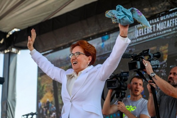 Meral Akşener ipleri kopardı! Ekrem İmamoğlu ve Mansur Yavaş’a kötü haber: Adaylarımız hazır!