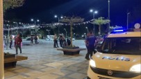 Burdur'da Iki Grup Arasinda Çikan Kavgada 1 Genç Biçaklandi