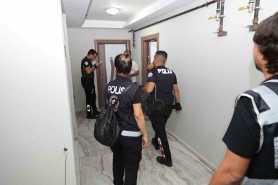 Mersin Polisinden Günübirlik Evlerde Denetim Açiklamasi 17 Aranan Sahis Yakalandi