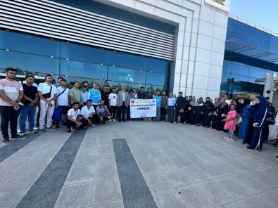 Sanliurfa'da 48 Ögrenci Dualarla Umreye Ugurlandi