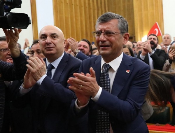 Canan Kaftancıoğlu’ndan değişim çıkışı! Özgür Özel’e böyle mesaj gönderdi: Komik arkadaşlar ya!