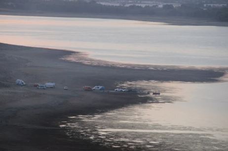 İzmir'de yangın söndürme helikopteri Tahtalı Barajı'na düştü