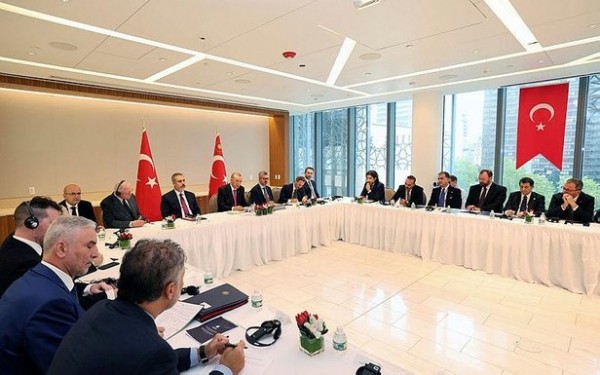 Cumhurbaşkanı Erdoğan ABD'de düşünce kuruluşu temsilcileriyle görüştü: Uluslararası sistemin adaletsizliklerini gidermeyi amaçlıyoruz
