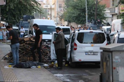 Diyarbakir'da Husumetli Aileler Arasinda Silahli Kavga Açiklamasi 3 Ölü, 1 Yarali