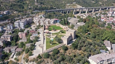Hereke Kalesi Açilisinda Mustafa Ceceli Sahne Alacak