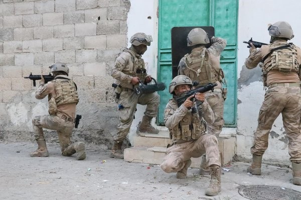 Şanlıurfa'da 'Silah kaçakçılığı' operasyonu: 57 şüpheli yakalandı