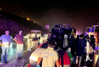 Denizli'de 7 araç birbirine girdi: Çok sayıda ölü ve yaralı var