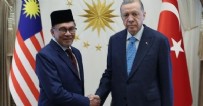Başkan Erdoğan Malezya Başbakanı Enver İbrahim'i kabul etti