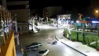 Burdur'da Kaldirima Çarpan Motosikletin 100 Metre Sürüklendigi Kaza Kamerada Haberi