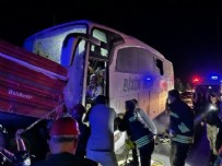Erzurum’da feci kaza: 2 ölü 14 yaralı