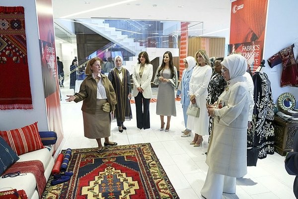 Emine Erdoğan tanıttı, modacılar büyülendi