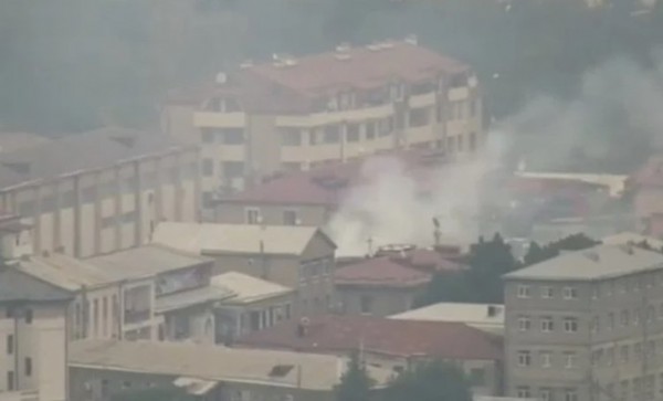 Karabağ’da Ermeni güçlerinden skandal saldırı! Azerbaycan arşivlerini yakıp yok ediyorlar…