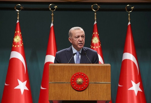 Milyonların gözü Kabine Toplantısı'nda! Gençlere ÖTV'siz telefon müjdesini Başkan Erdoğan verecek
