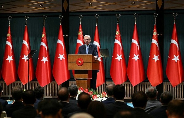 Milyonların gözü Kabine Toplantısı'nda! Gençlere ÖTV'siz telefon müjdesini Başkan Erdoğan verecek