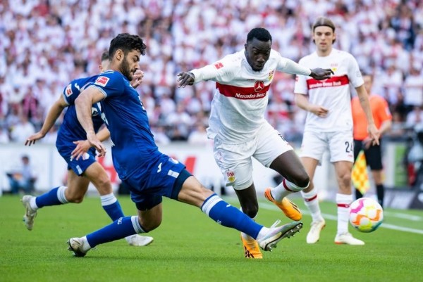 Milli yıldız Ozan Kabak Almanya'ya damga vurdu! Bundesliga'da herkes onu konuşuyor