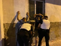 Adana'da Narkotik Polisi Uyusturucu Saticilarina Göz Açtirmiyor Haberi