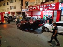 Cizre'de Otomobil Ile Kamyonet Kafa Kafaya Çarpisti Açiklamasi 5 Yarali