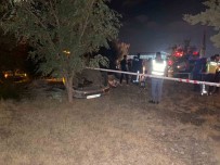Antalya'da Refüje Çarpip Takla Atan Otomobil Sürücüsü Hayatini Kaybetti Haberi