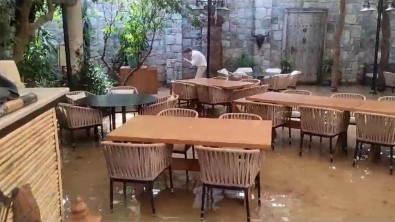 Bodrum'da Restoran Sular Altinda Kaldi