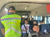 Jandarmanin Trafik Denetimlerinde 366 Araca Ceza Uygulandi, 89 Araç Trafikten Men Edildi Haberi