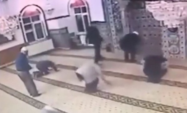 Isparta'daki camide akılalmaz olay! İmama yanaştı 'Ezandan rahatsız oluyorum' dedi