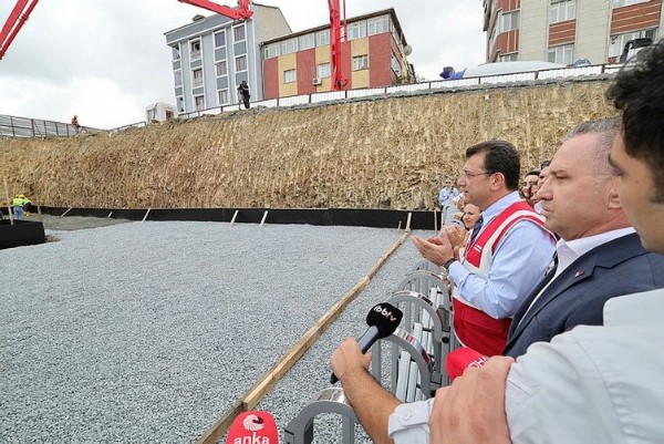 Katılım az olunca sinirlerine hakim olamadı! İmamoğlu ilçe başkanını fırçaladı: Rezillik!
