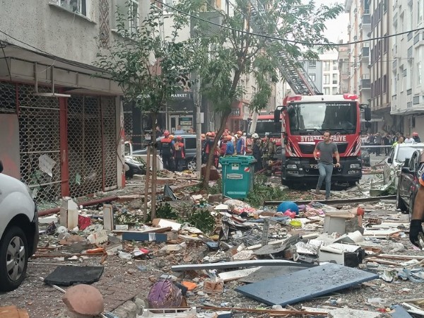 İstanbul Şirinevler'de doğalgaz patlaması: 1 ölü, 2 yaralı
