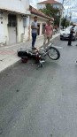 Burdur'da Motosiklet Ile Otomobil Çarpisti Açiklamasi 2 Yarali
