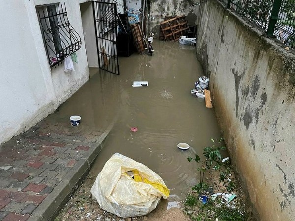 İBB yine sınıfta kaldı! Ekrem İmamoğlu’nun ‘İstanbul'daki su taşkını sorunlarını çözdük’ algısı patladı!