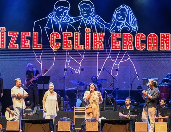 İzel-Çelik-Ercan sahnede!