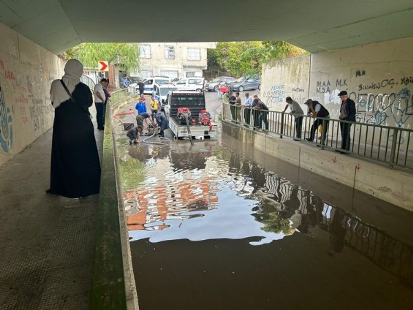 İstanbul'da kuvvetli yağış sonrası yine aynı manzara: Cadde ve altgeçitler göle döndü