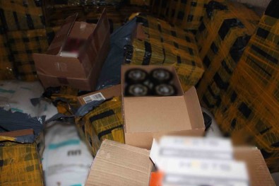 Gümrük Muhafaza Ekiplerinden 28 Milyon Liralik Kaçak Esya Yakalamasi