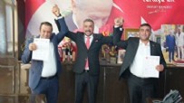 Kahramankazan Belediyesi İYİ Parti Meclis üyeleri Hüseyin Özcan ve Metin Yılmaz MHP'ye katıldı