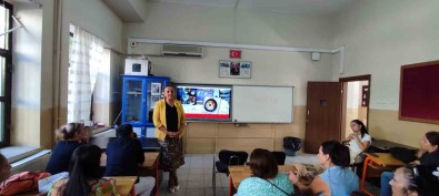 Marmaris'te 2 Bin 575 Ögrenci  Uyum Haftasi Ile Okula Basladi