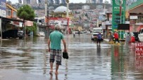 Samsun'da sel: Su baskını yaşanan bölgelere müdahale ediliyor