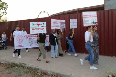 Diyarbakir'da Halk Sagligi Haftasi Nedeniyle Saglik Yürüyüsü Düzenlendi