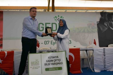 Gediz'de Kadin Çiftçiler Için Bilgi Yarismasi Düzenlendi