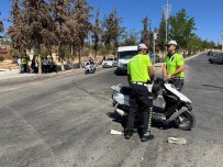 Kilis'te Ambulans Ile Motosiklet Çarpisti Açiklamasi1 Agir Yarali