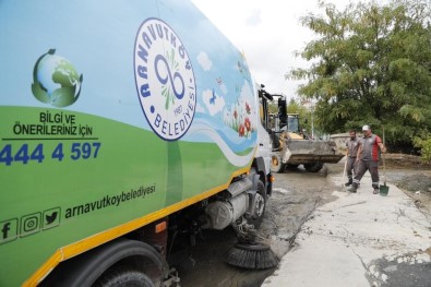 Arnavutköy Belediyesi Ekipleri Selde Tam Kadro Çalisti