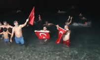 Antalya'da 2024'Ü Denize Girerek Karsiladilar