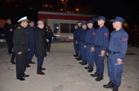 Bursa Valisi Demirtas, Yeni Yila Kontrol Noktasindaki Polis Ve Askerler Ile Girdi
