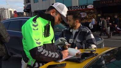 Taksim'de Yilin Ilk Ticari Taksi Denetimi Yapildi Açiklamasi 5 Sürücüye 32 Bin TL Ceza